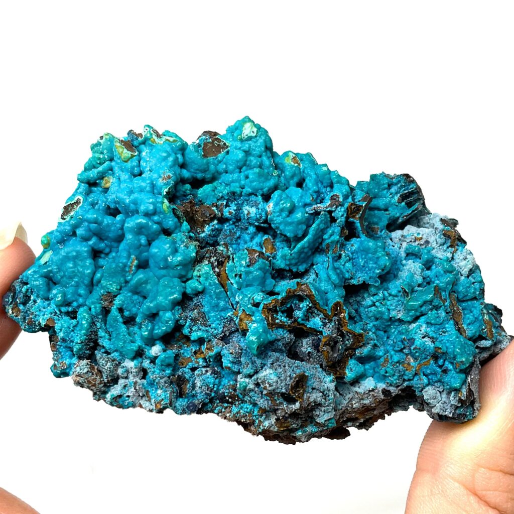 Chrysocolla: The Copper Gemstone of Vivid Blues and Greens